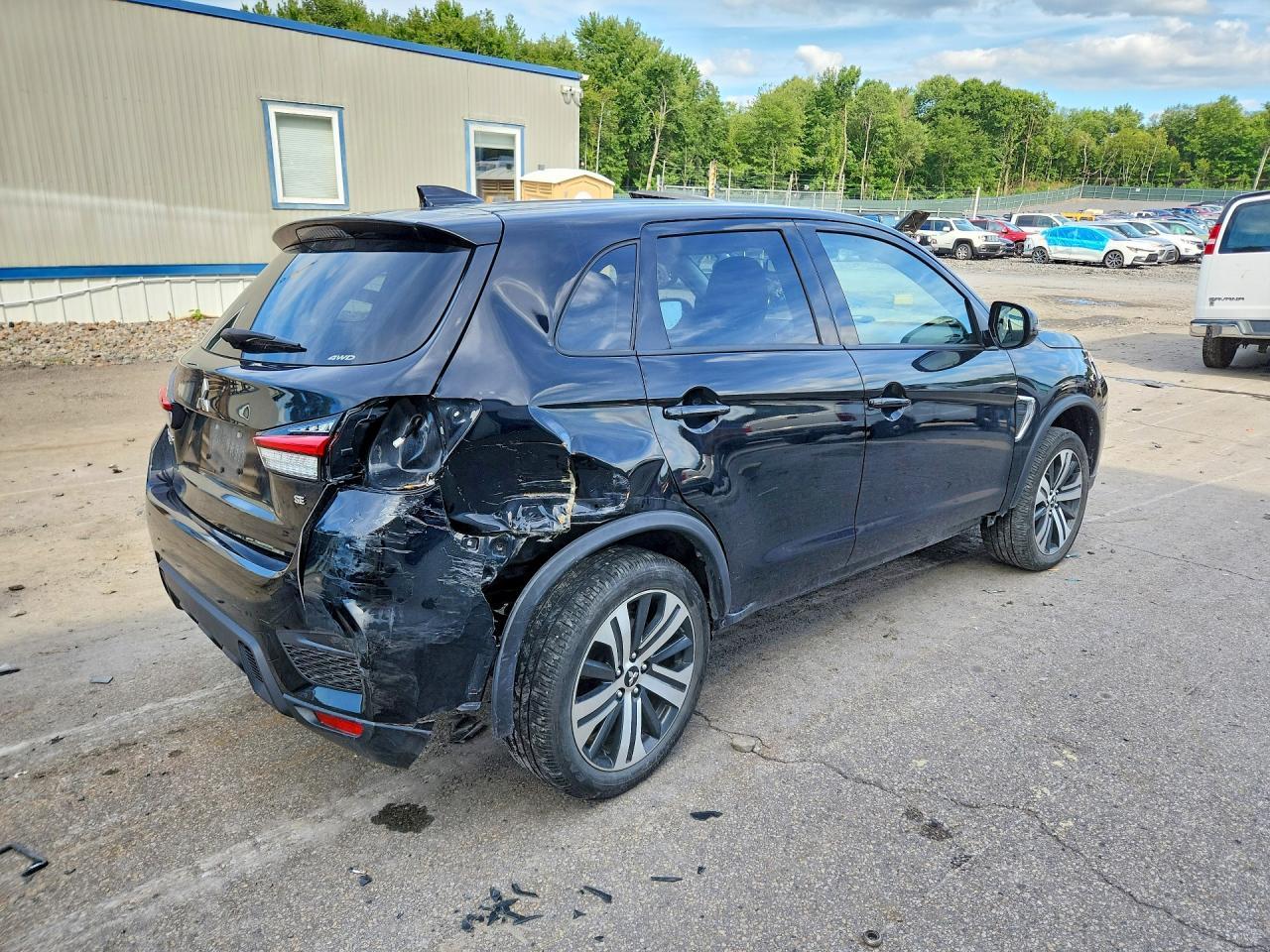 2023 Mitsubishi Outlander Sport S/Se - Фото 3