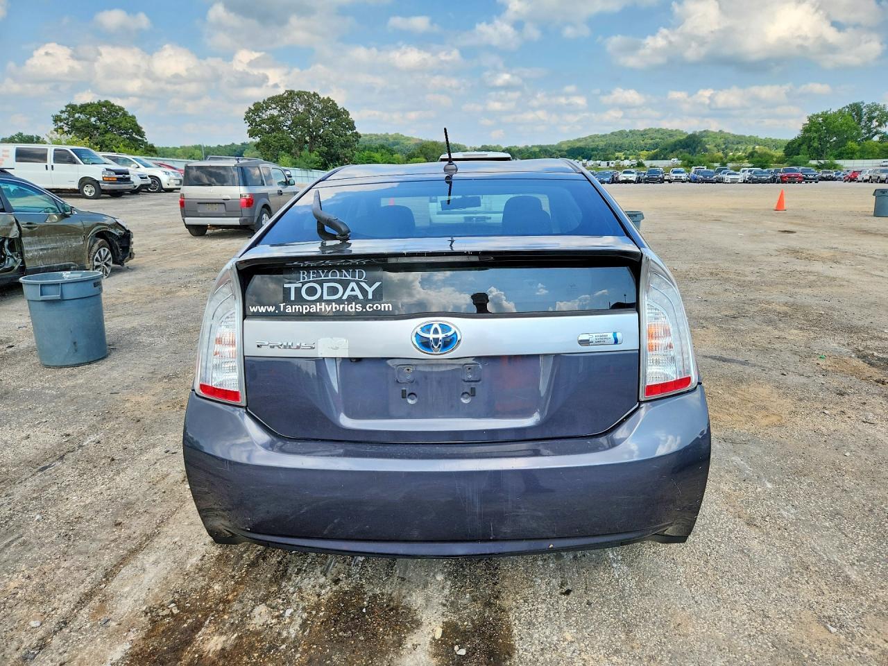 2014 Toyota Prius Plug-In Hybrid Base - Фото 6