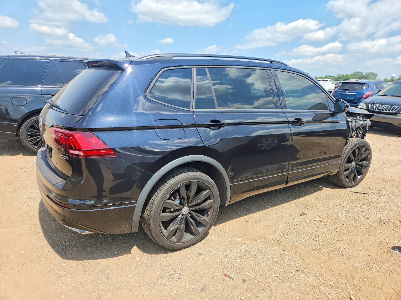 2020 Volkswagen Tiguan Se - Фото 3