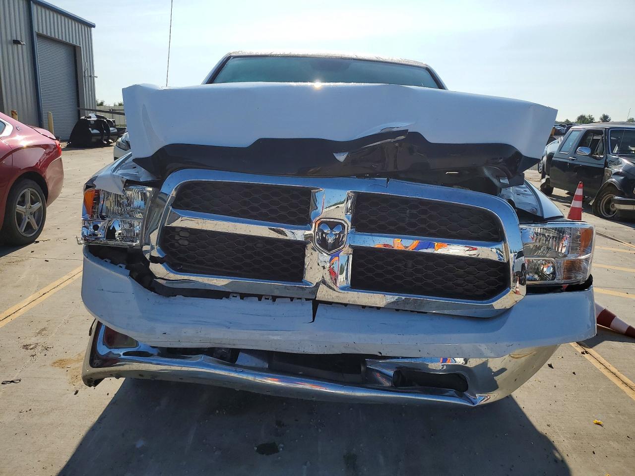 2019 Ram 1500 Classic Slt - Image 5