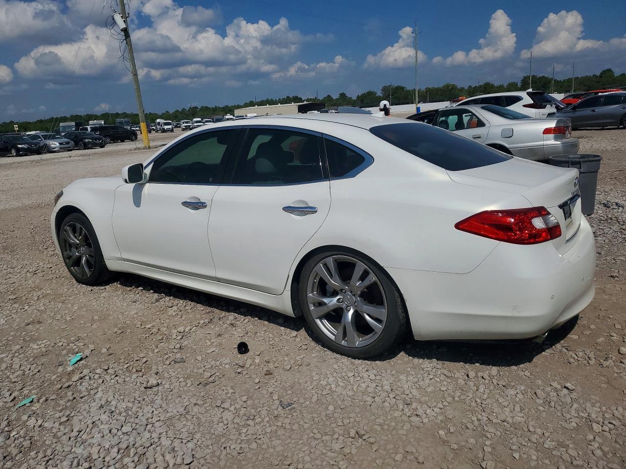 2013 Infiniti M56 Base - Фото 2