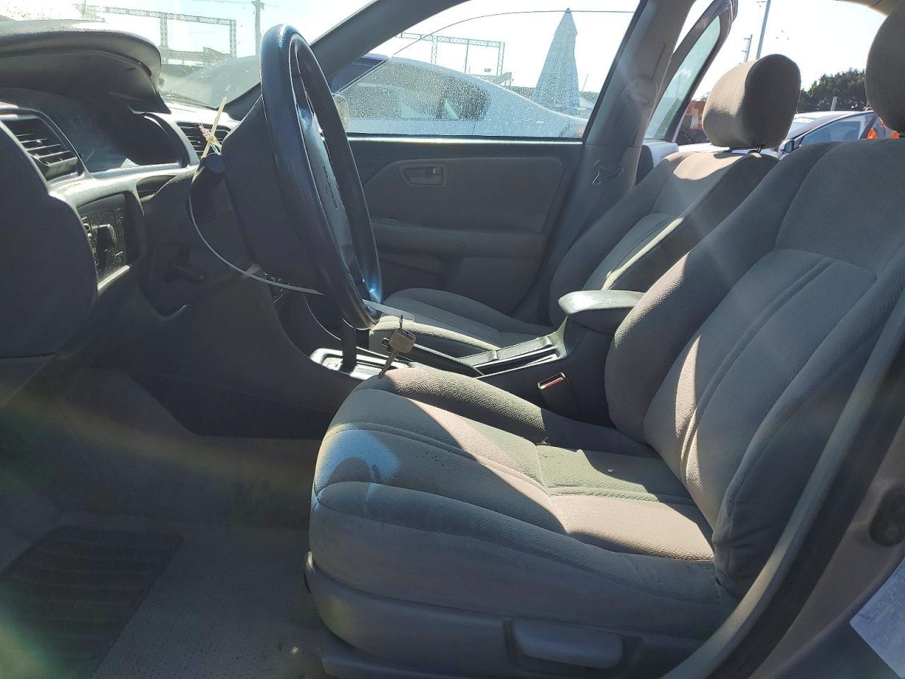 2001 Toyota Camry Ce - Image 7