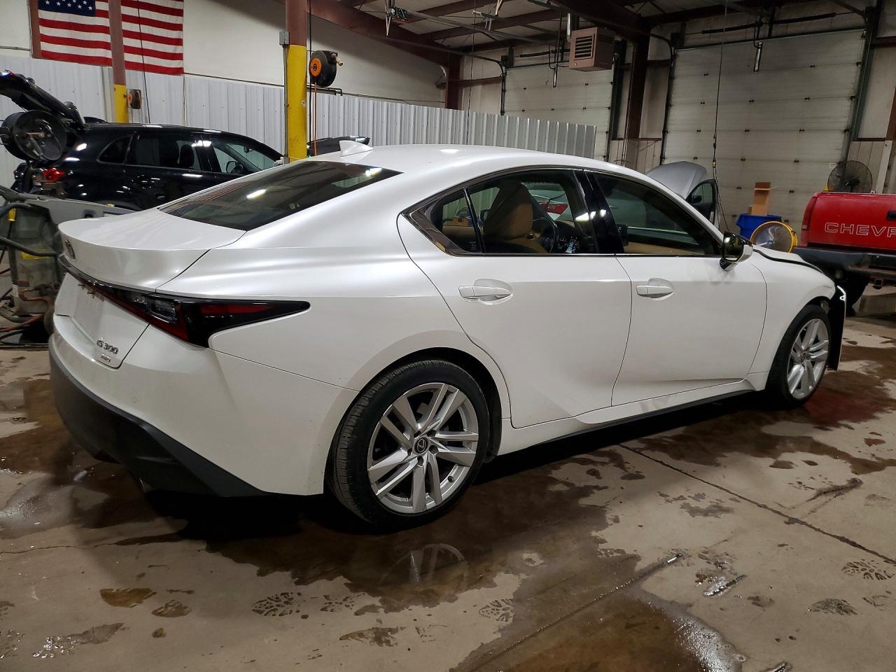 2021 Lexus Is 300 - Фото 3
