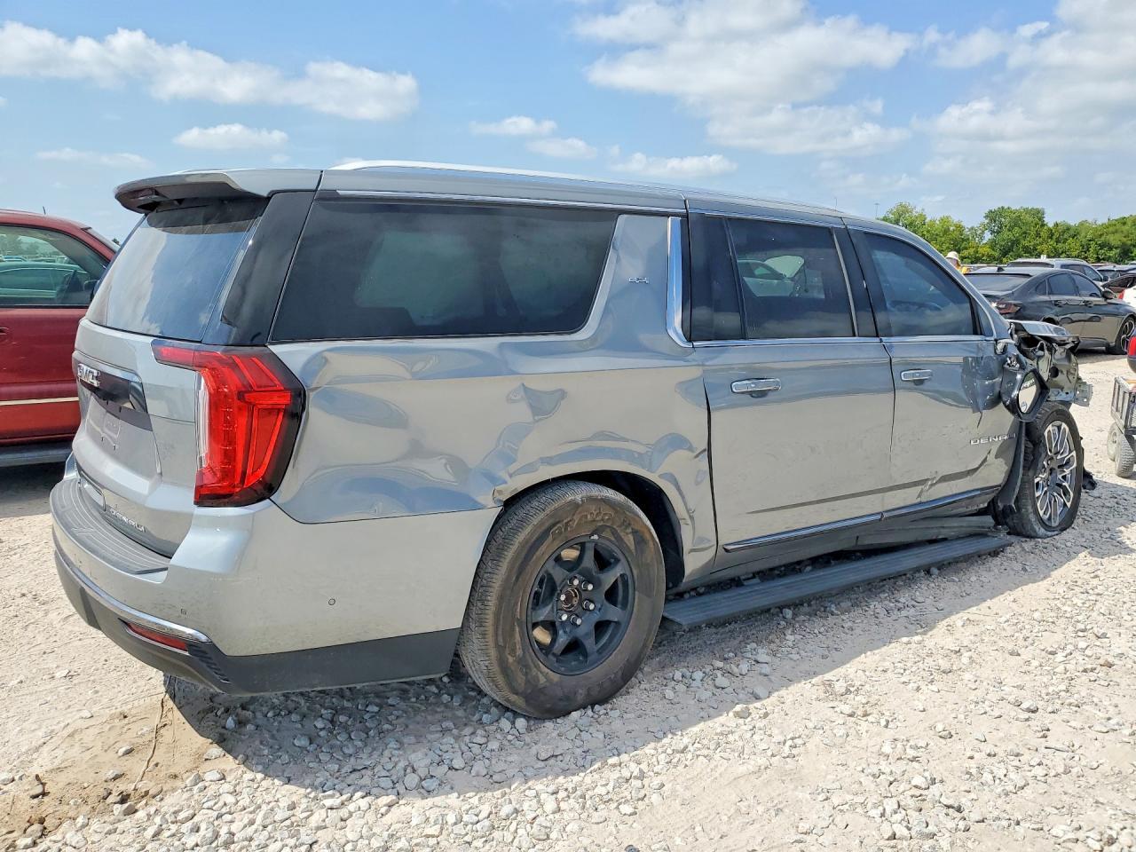 2023 GMC Yukon Xl Denali Ultimate - Фото 3