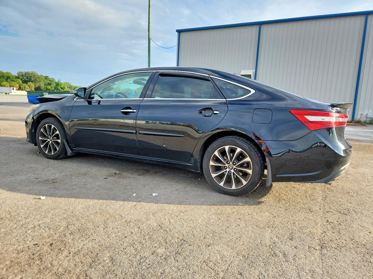 2016 Toyota Avalon Xle - Фото 2