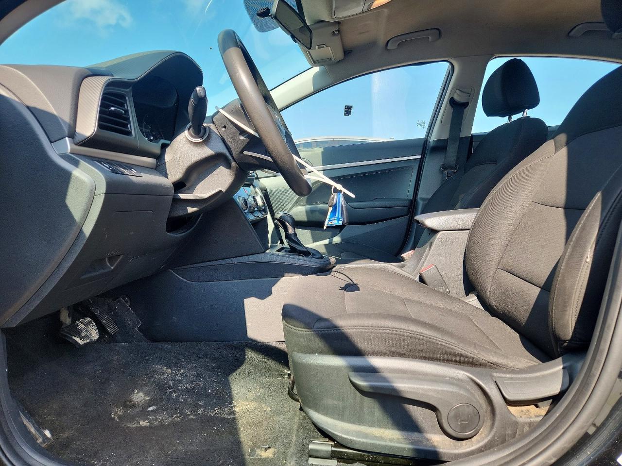 2019 Hyundai Elantra Se - Image 7