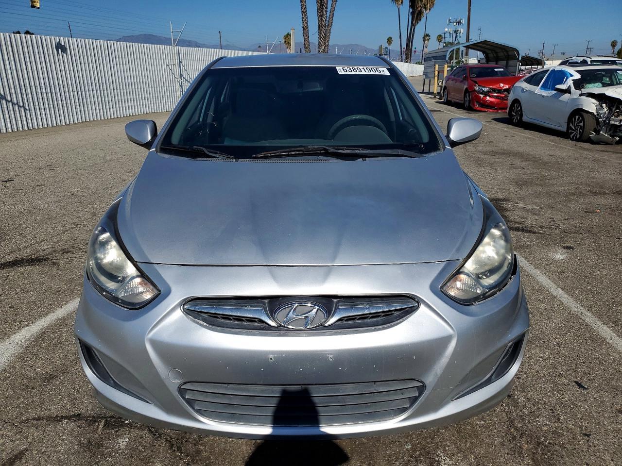 2012 Hyundai Accent Gls - Фото 5
