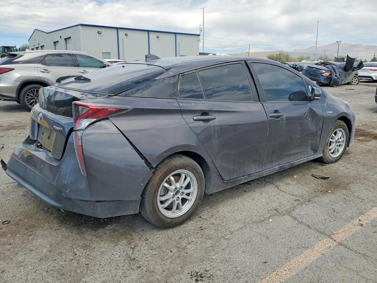 2016 Toyota Prius - Image 3