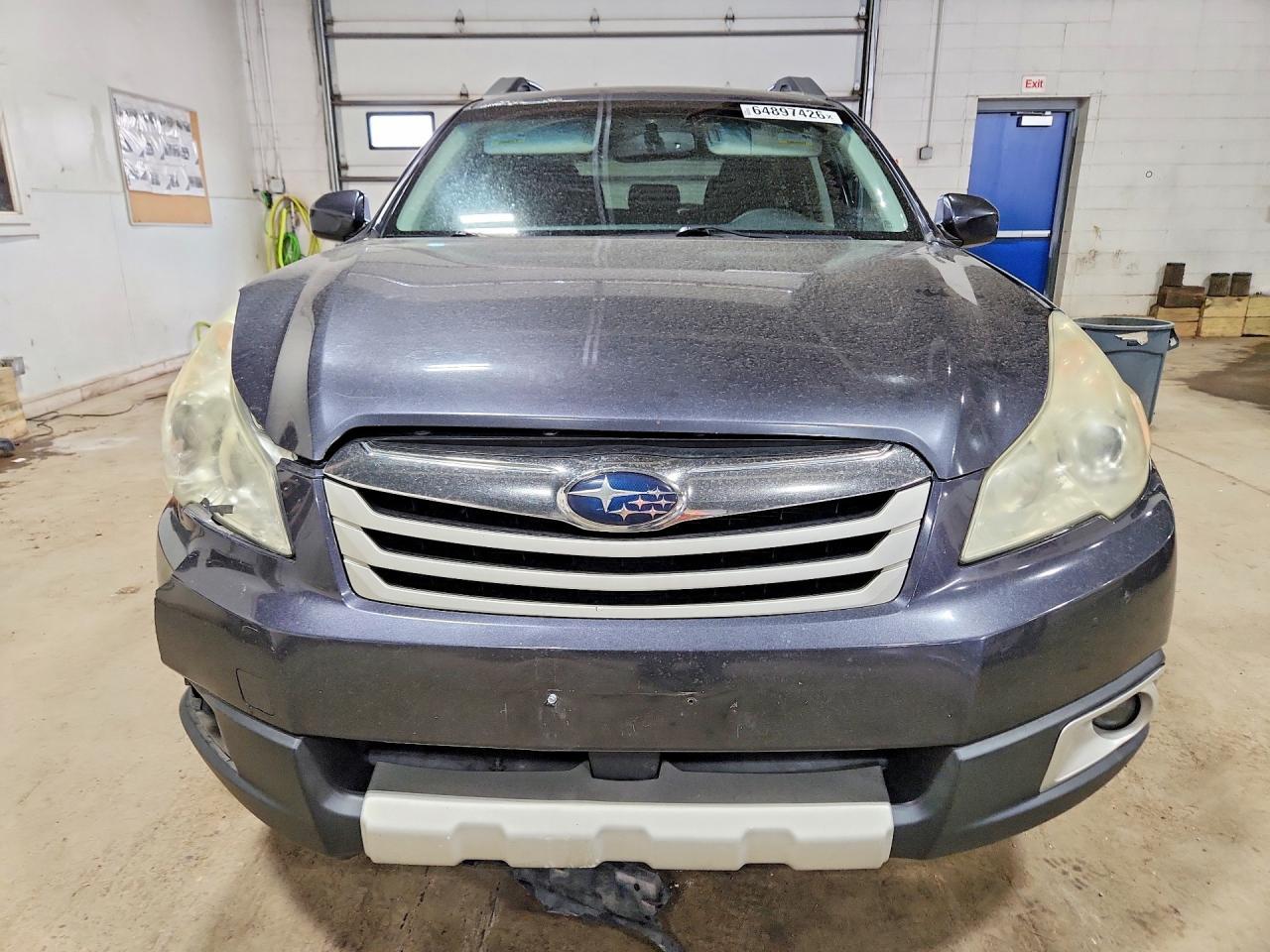 2011 Subaru Outback 3.6R Limited - Image 5