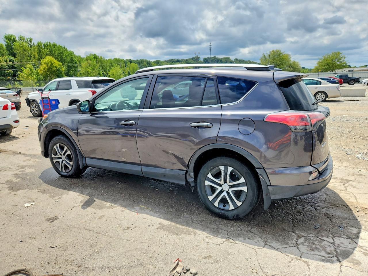 2017 Toyota Rav4 Le - Фото 2