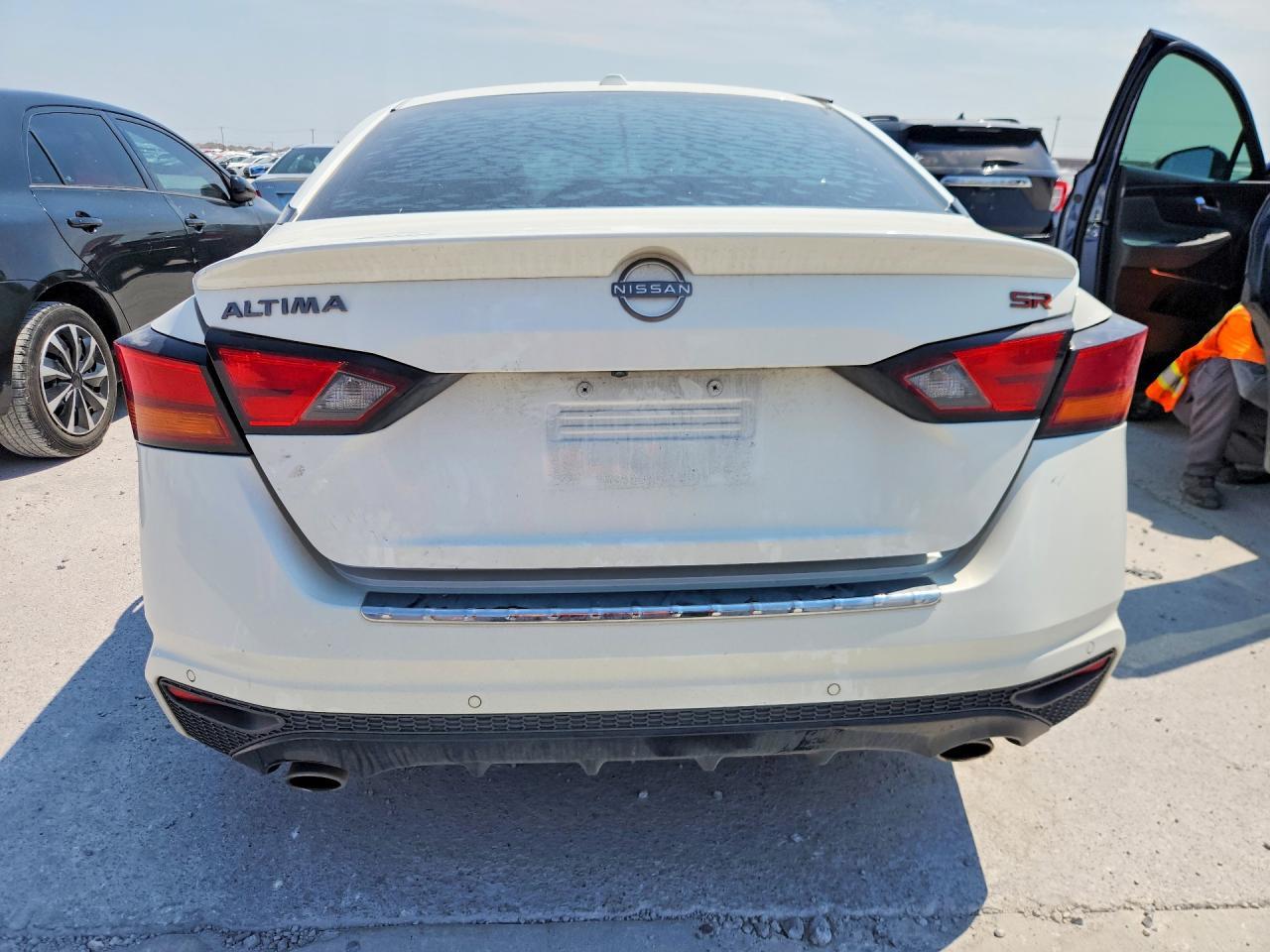 2023 Nissan Altima Sr - Image 6