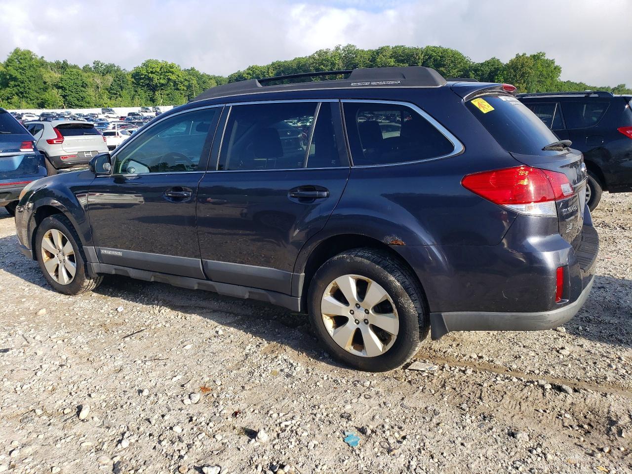 2010 Subaru Outback 2.5I Premium - Image 2