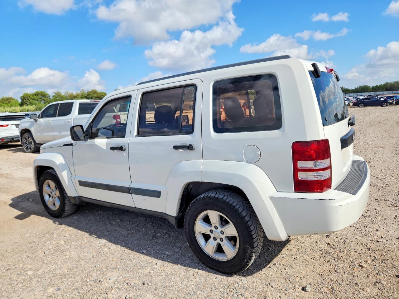 2010 Jeep Liberty Sport - Image 2