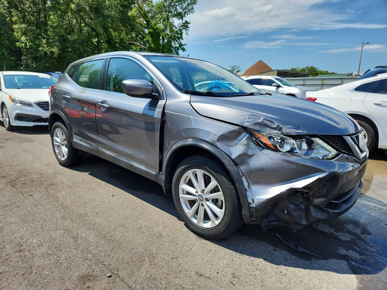 2019 Nissan Rogue Sport S - Фото 4