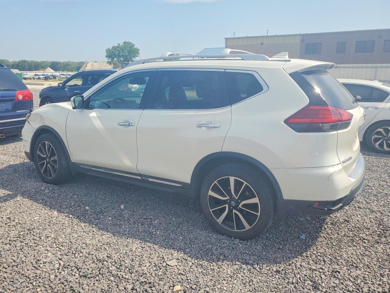 2017 Nissan Rogue S - Фото 2
