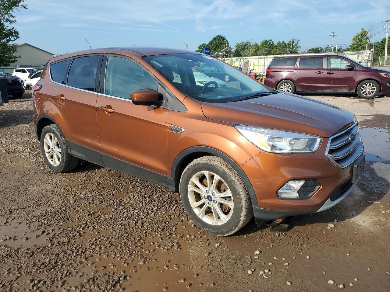 2017 Ford Escape Se - Фото 4
