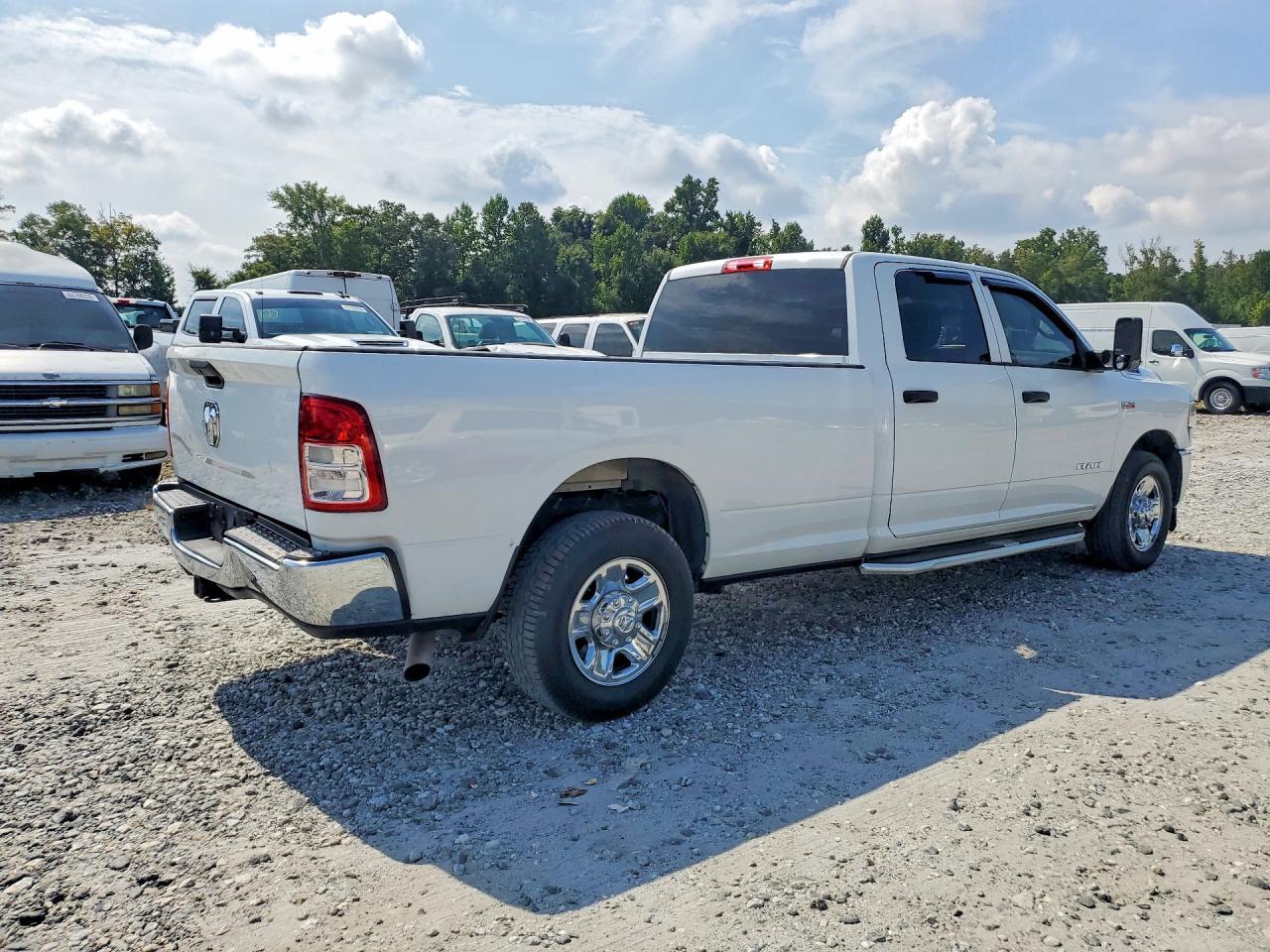 2019 Ram 2500 Tradesman - Фото 3