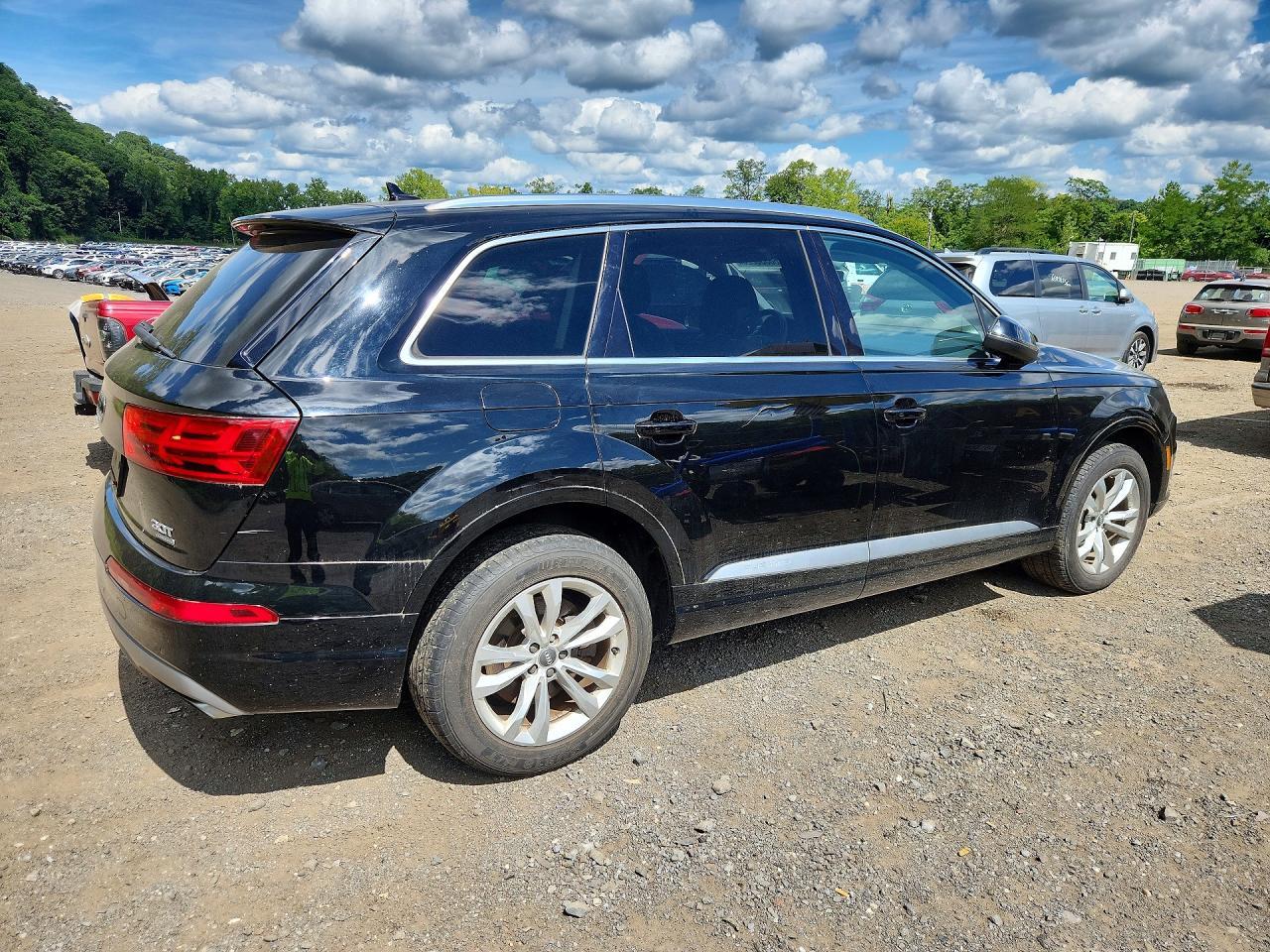 2017 Audi Q7 Premium Plus - Image 3