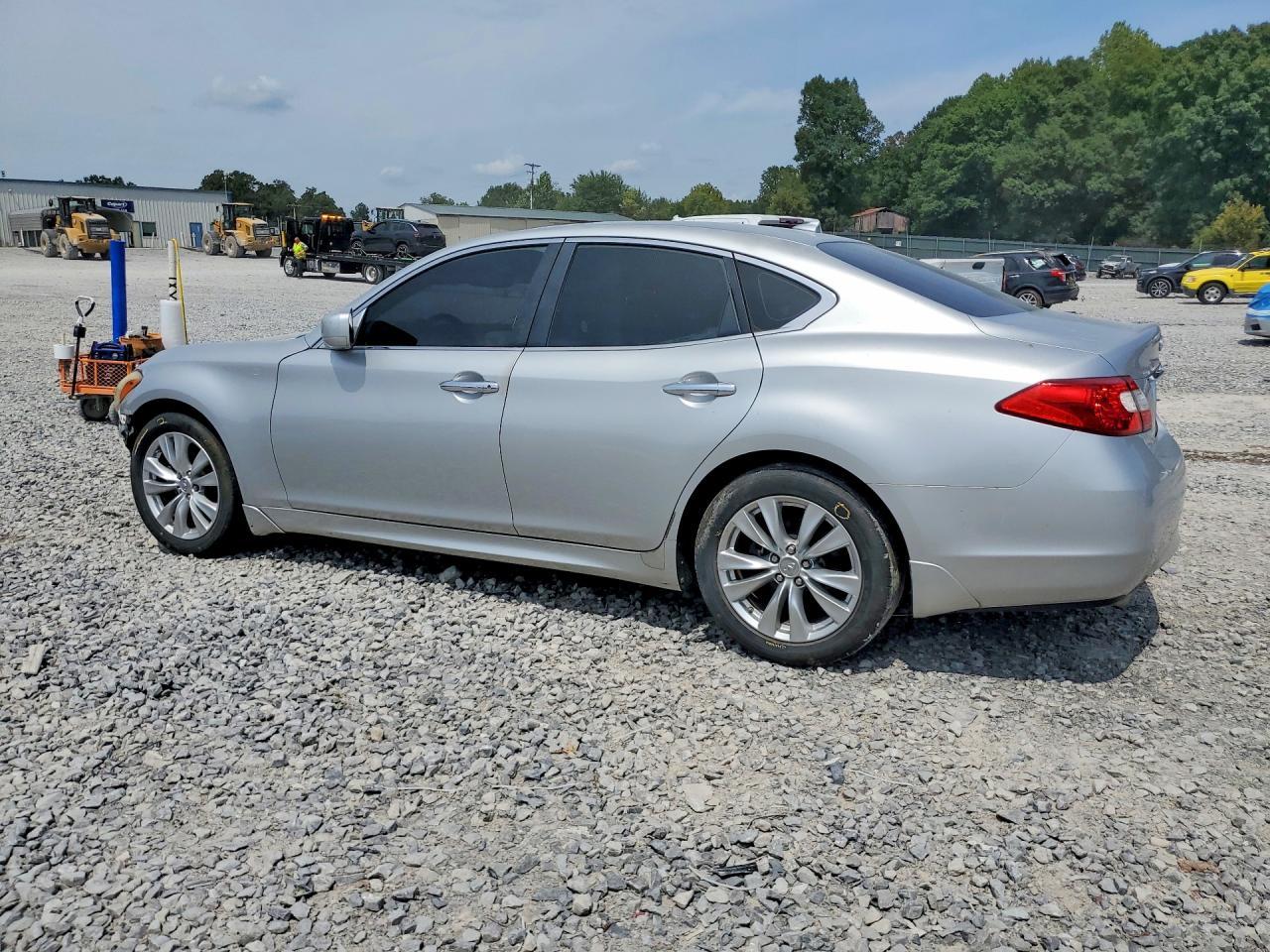 2011 Infiniti M37 Base - Image 2