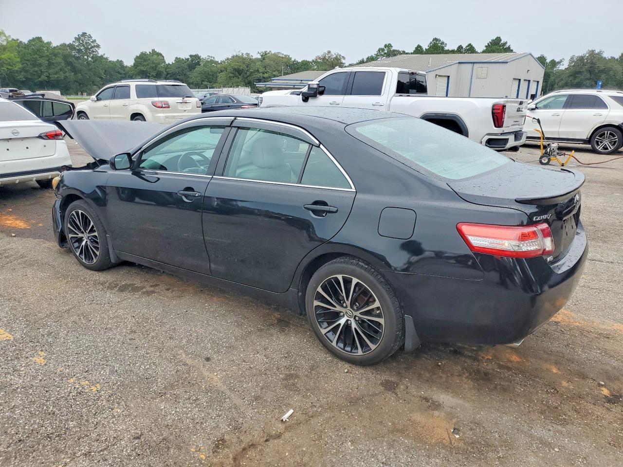 2009 Toyota Camry Xle V6 - Image 2