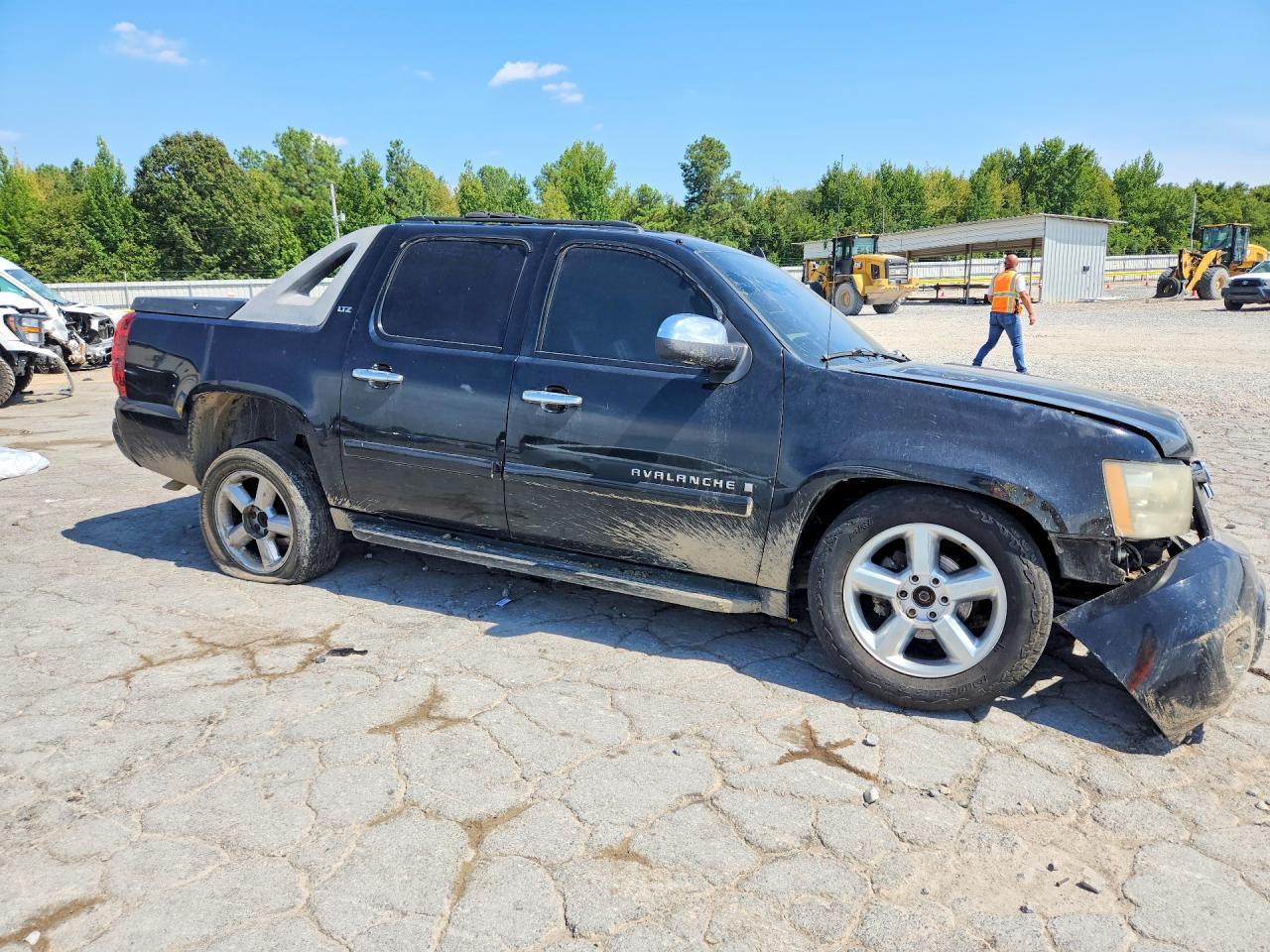 2008 Chevrolet Avalanche K1500 - Image 4