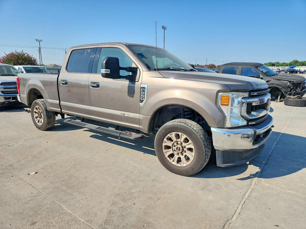 2022 Ford F250 Super Duty - Фото 4
