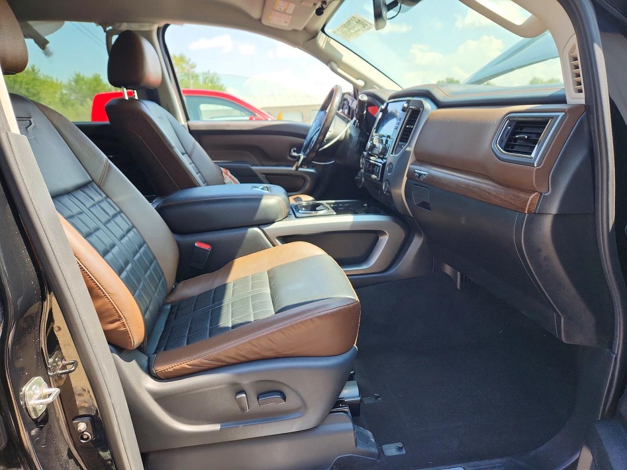2019 Nissan Titan Platinum Reserve - Фото 7