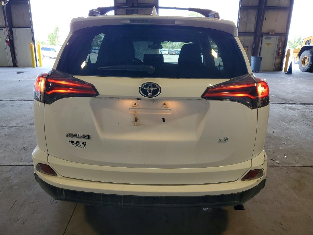2017 Toyota Rav4 Le - Image 6