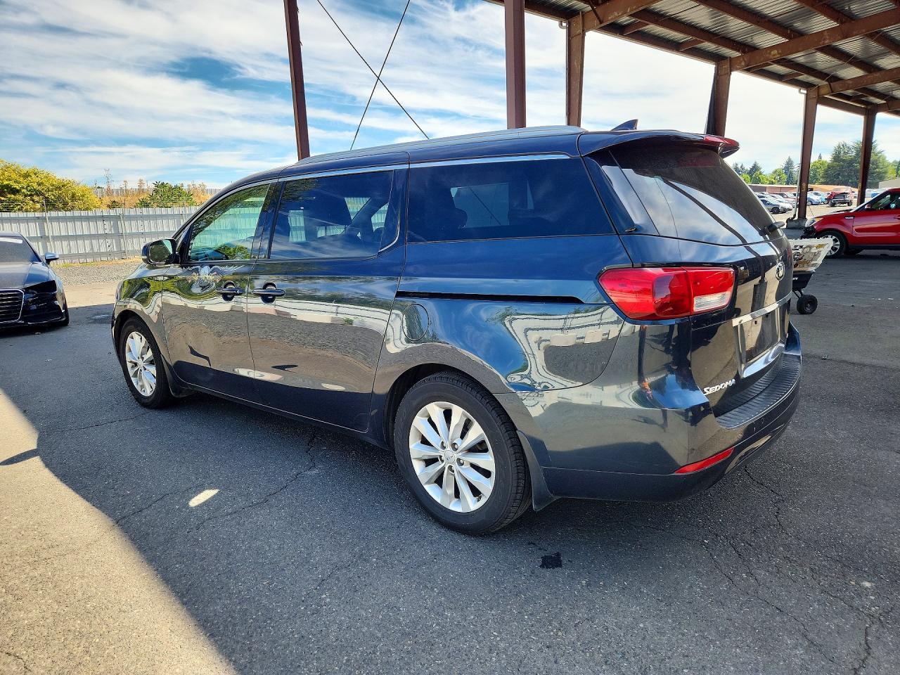 2016 Kia Sedona Ex - Фото 2