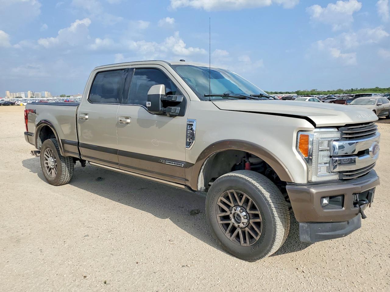 2017 Ford F250 Super Duty - Фото 4