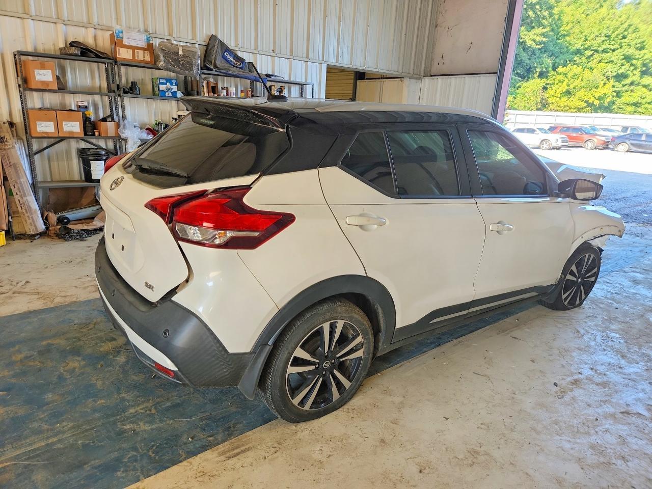 2020 Nissan Kicks Sr - Фото 3