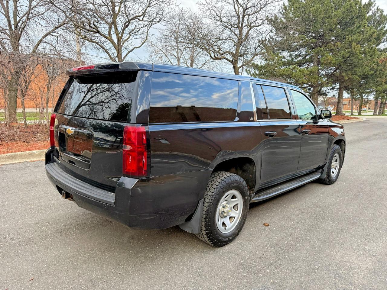 2015 Chevrolet Suburban K1500 - Фото 4