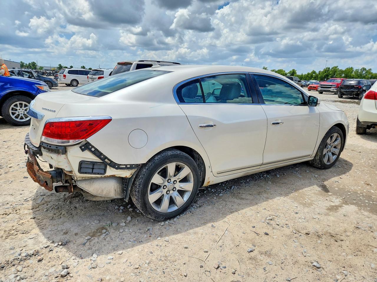 2013 Buick Lacrosse - Image 3