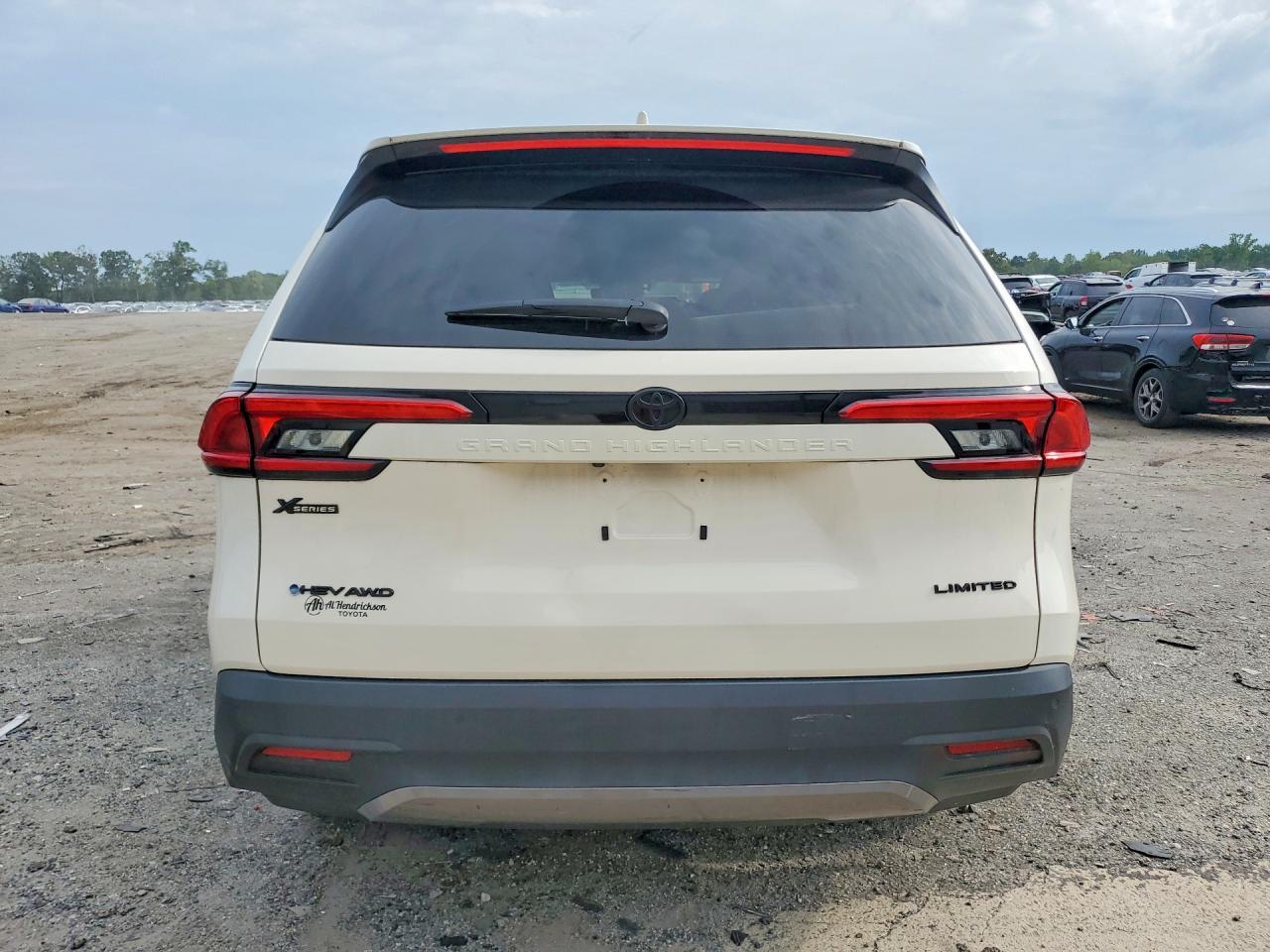 2024 Toyota Grand Highlander Hybrid Limited - Image 6