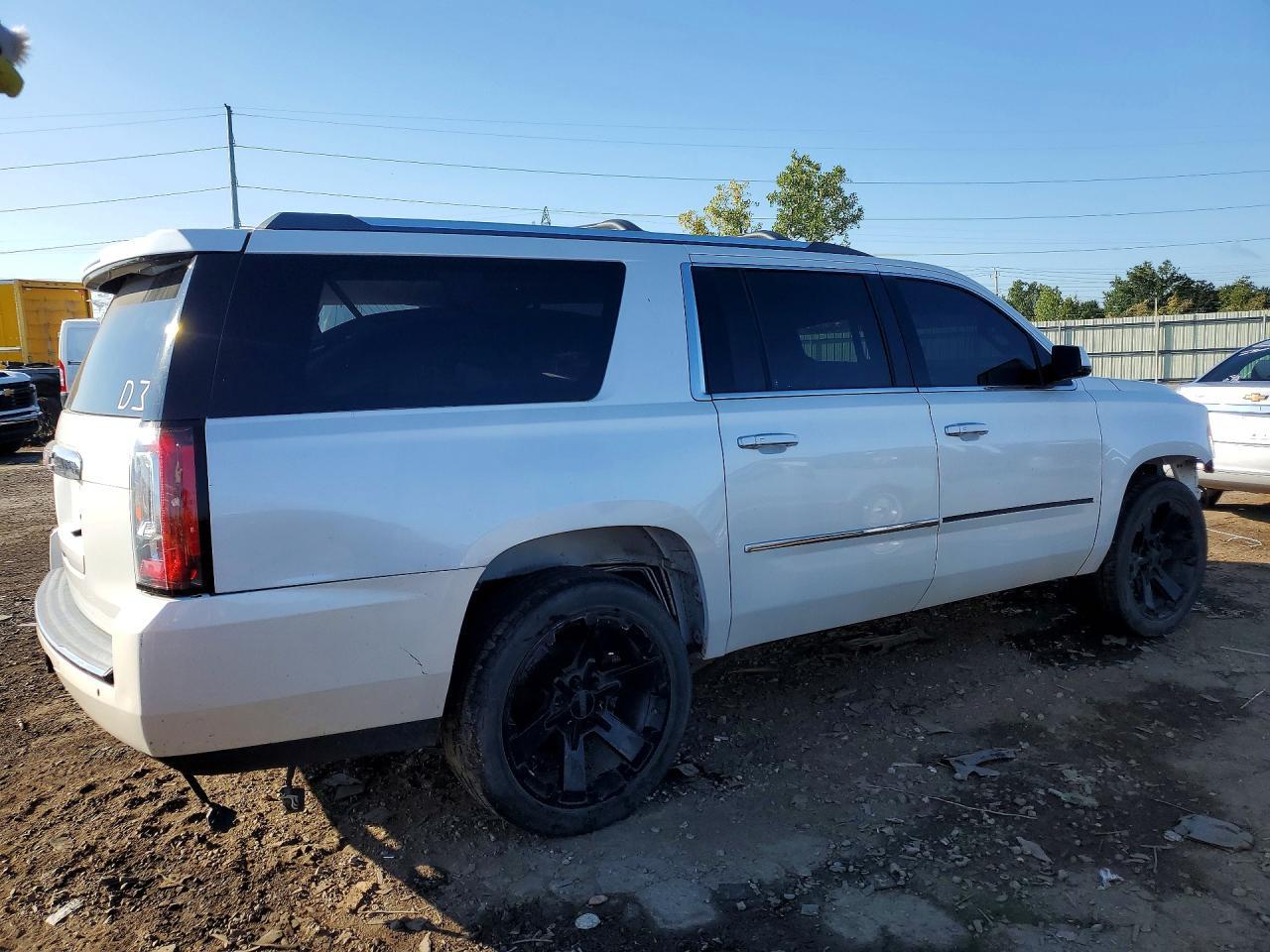 2018 GMC Yukon Xl Denali - Image 3