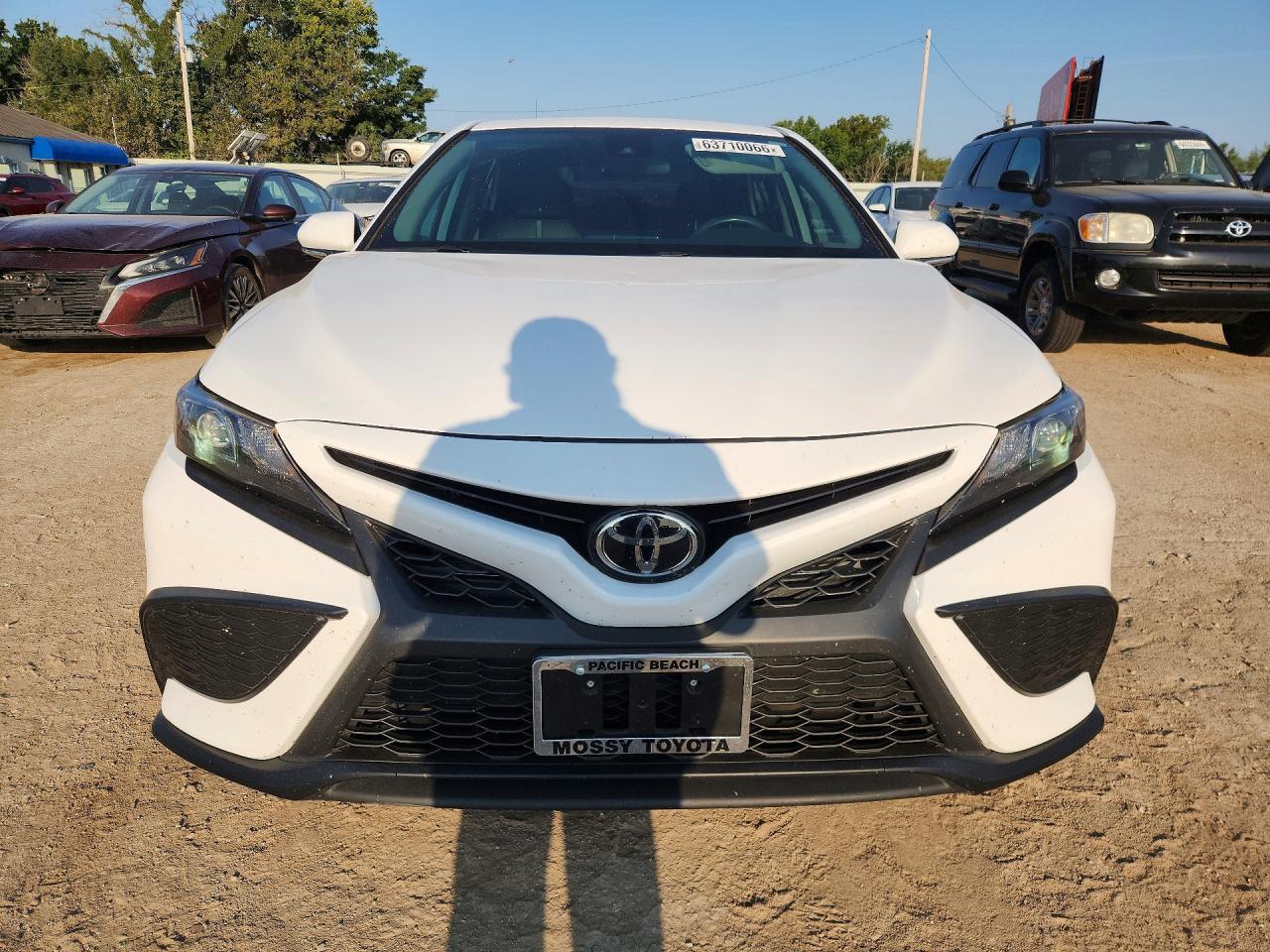 2024 Toyota Camry Se - Фото 5