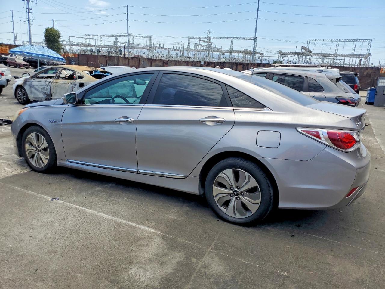 2013 Hyundai Sonata Hybrid - Фото 2