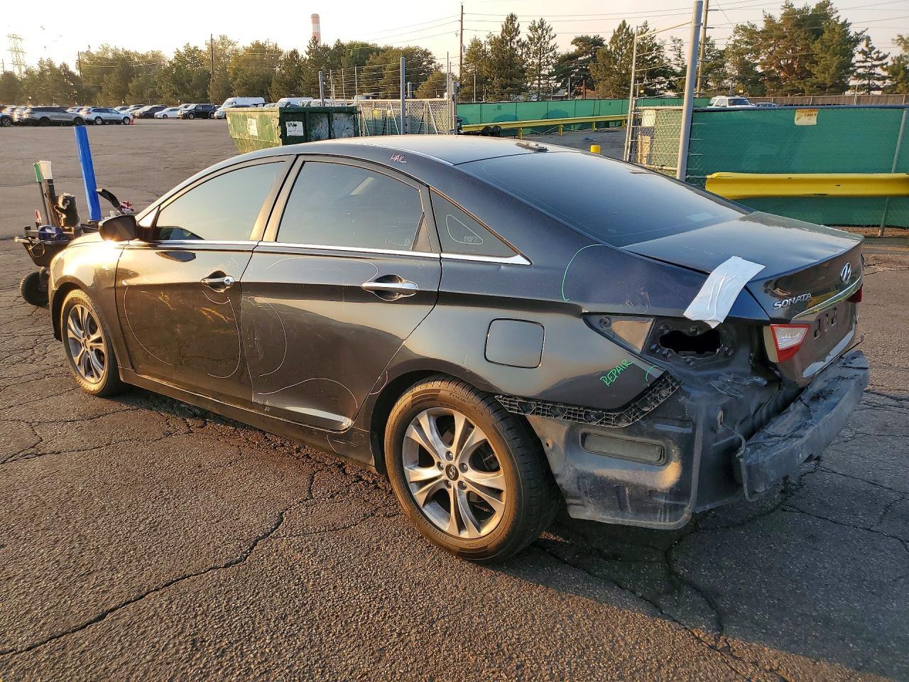 2013 Hyundai Sonata Limited - Image 2