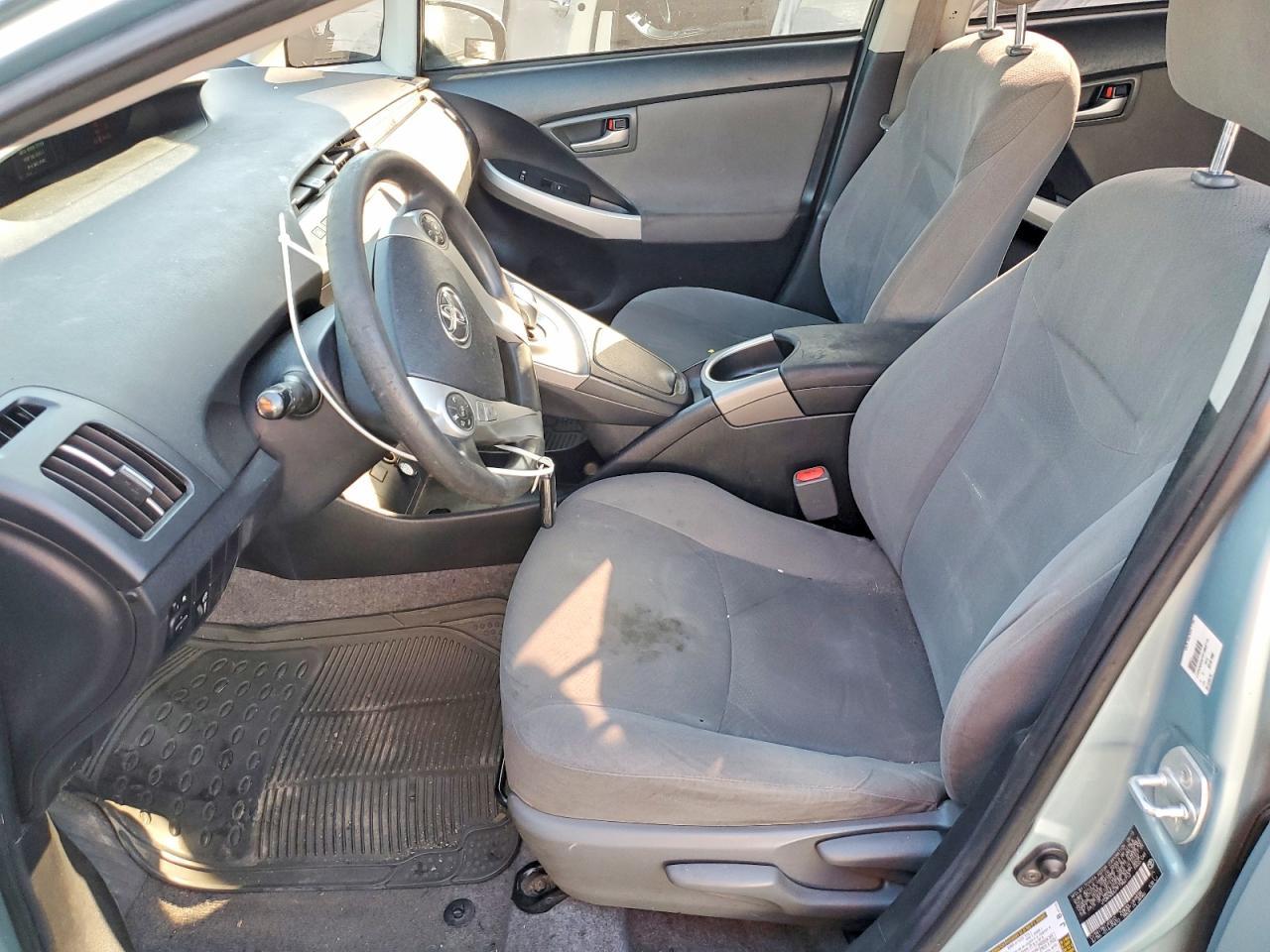 2015 Toyota Prius Three - Фото 7