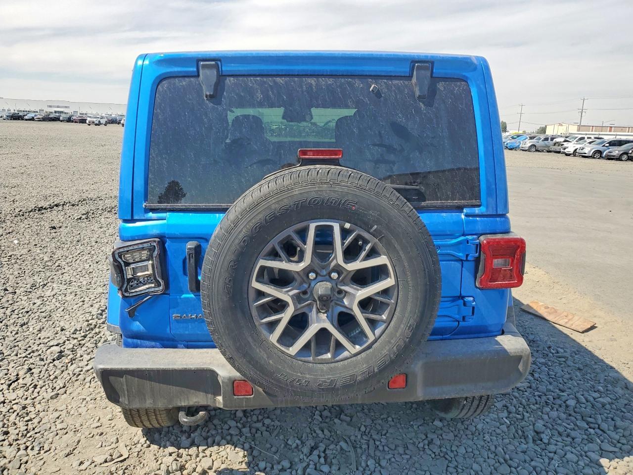 2026 Jeep Wrangler Sahara - Фото 6