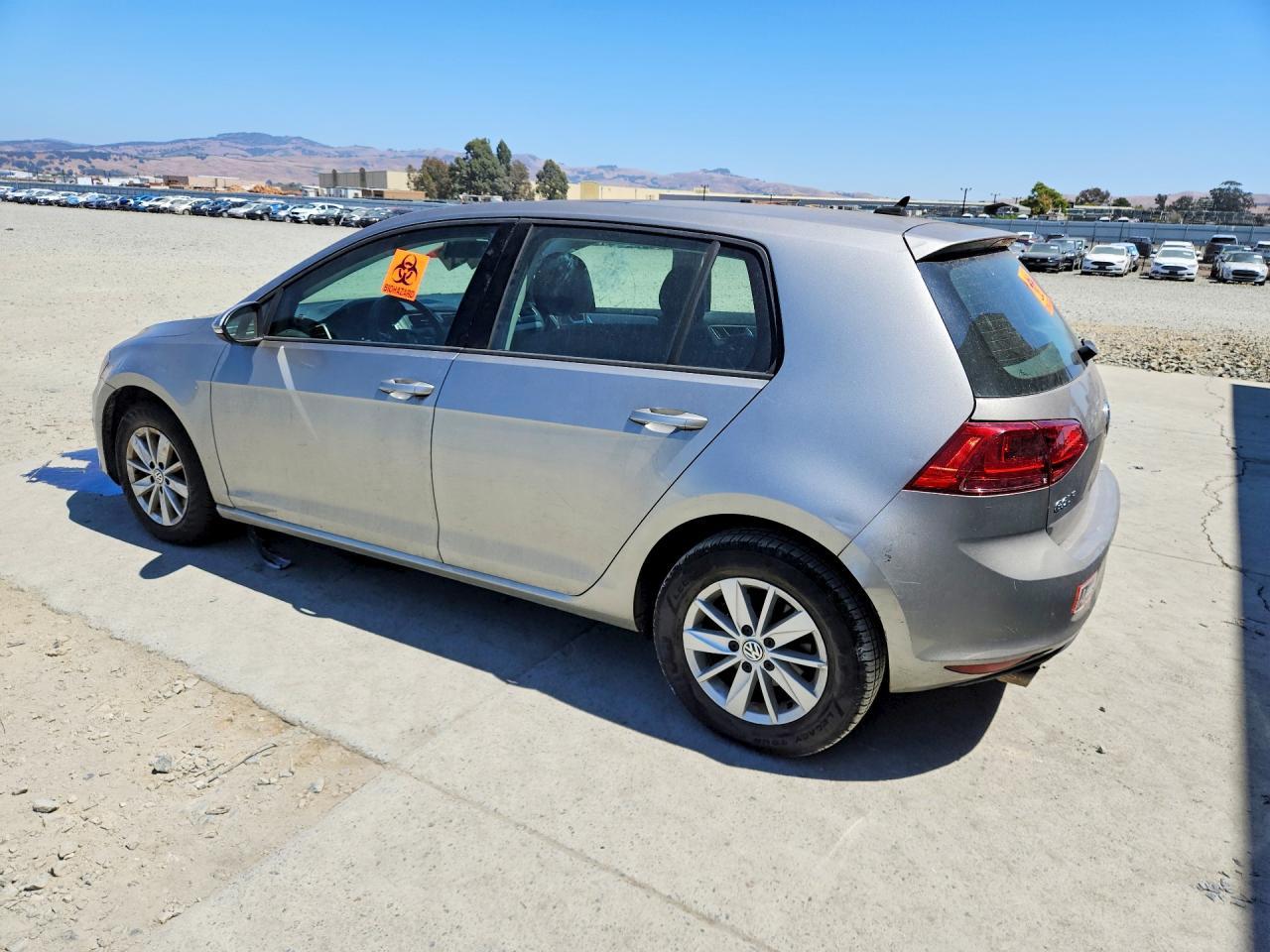 2016 Volkswagen Golf - Фото 2