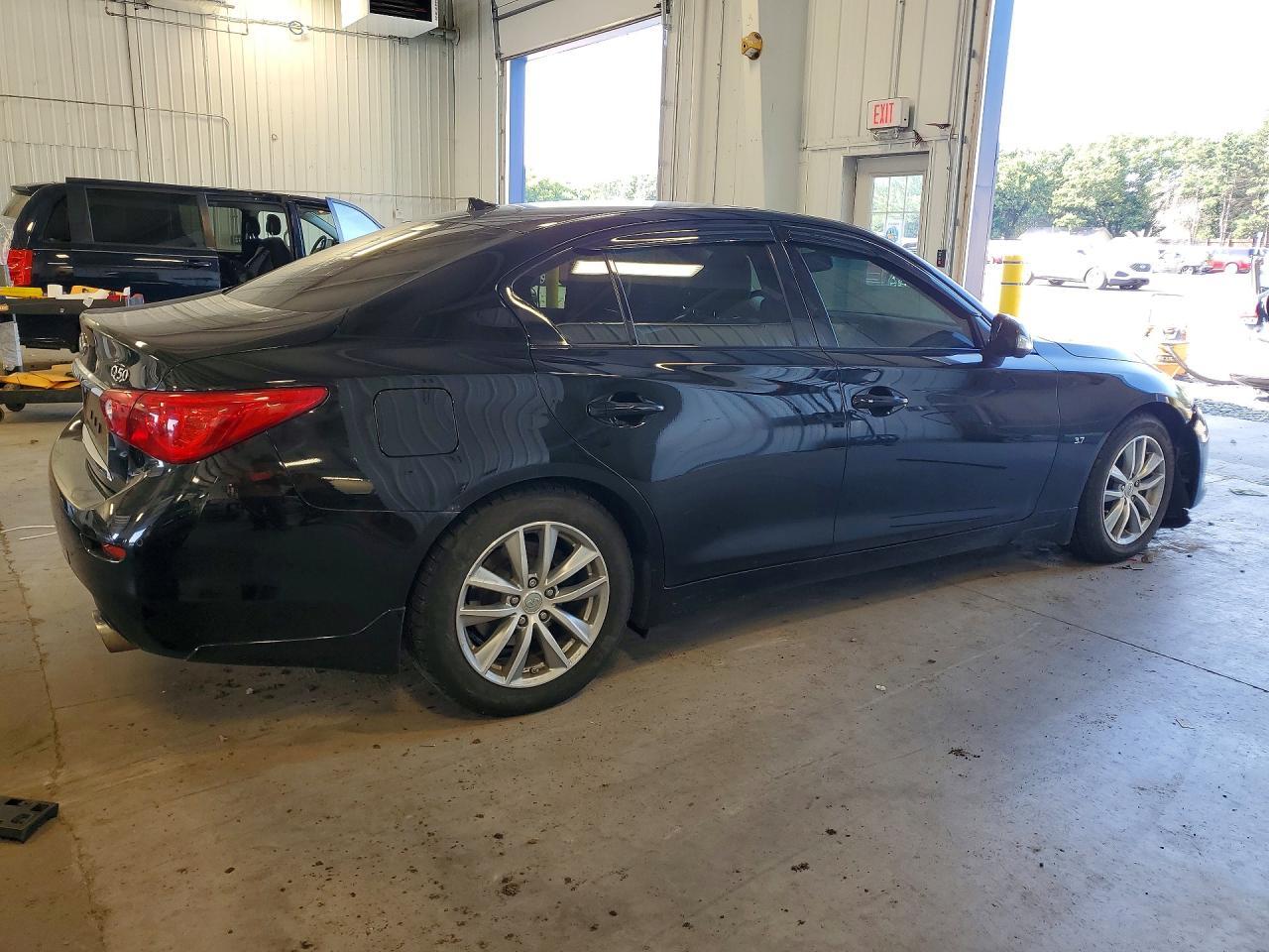 2015 Infiniti Q50 Premium - Фото 3