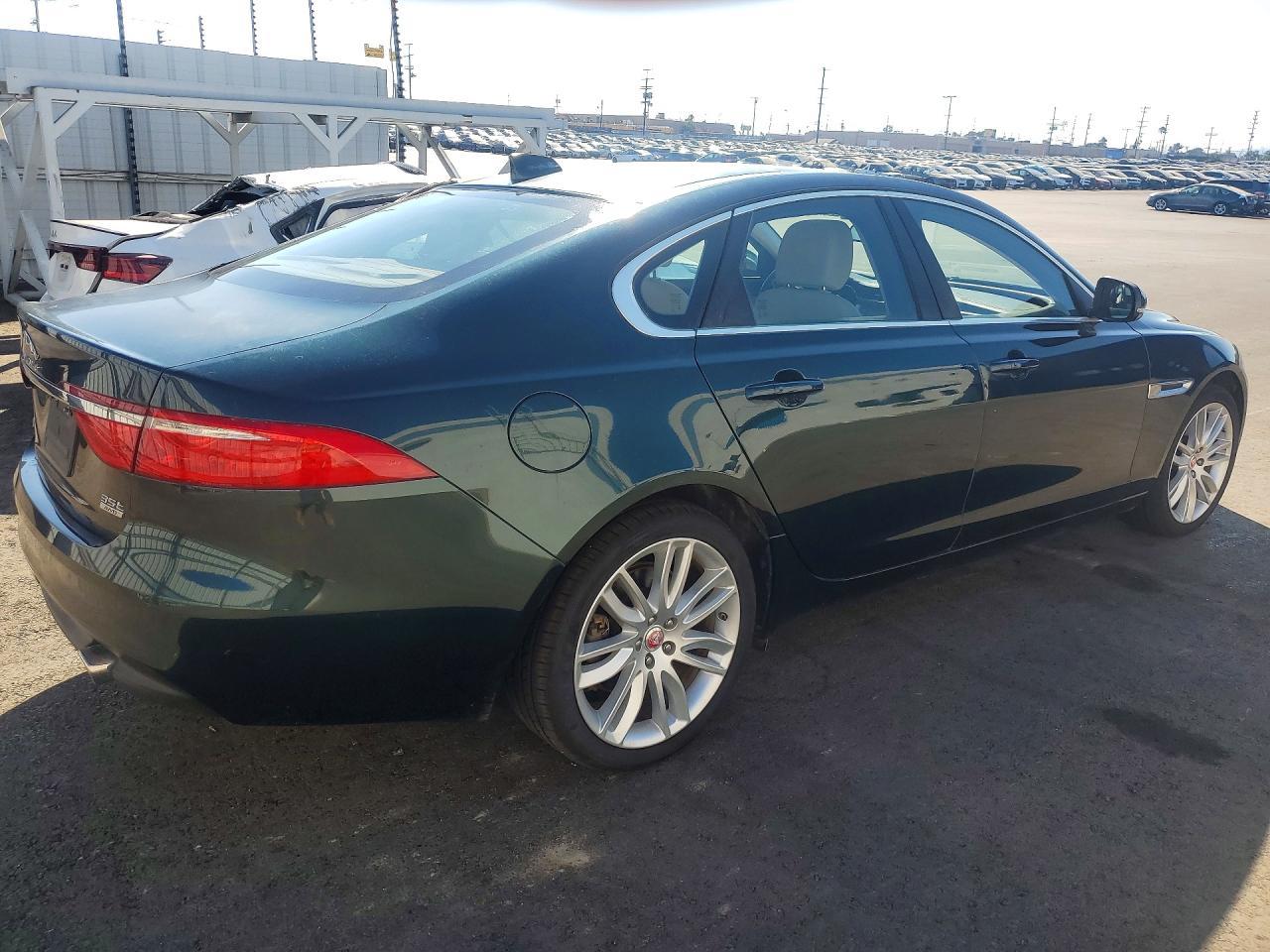 2016 Jaguar Xf Prestige - Фото 3
