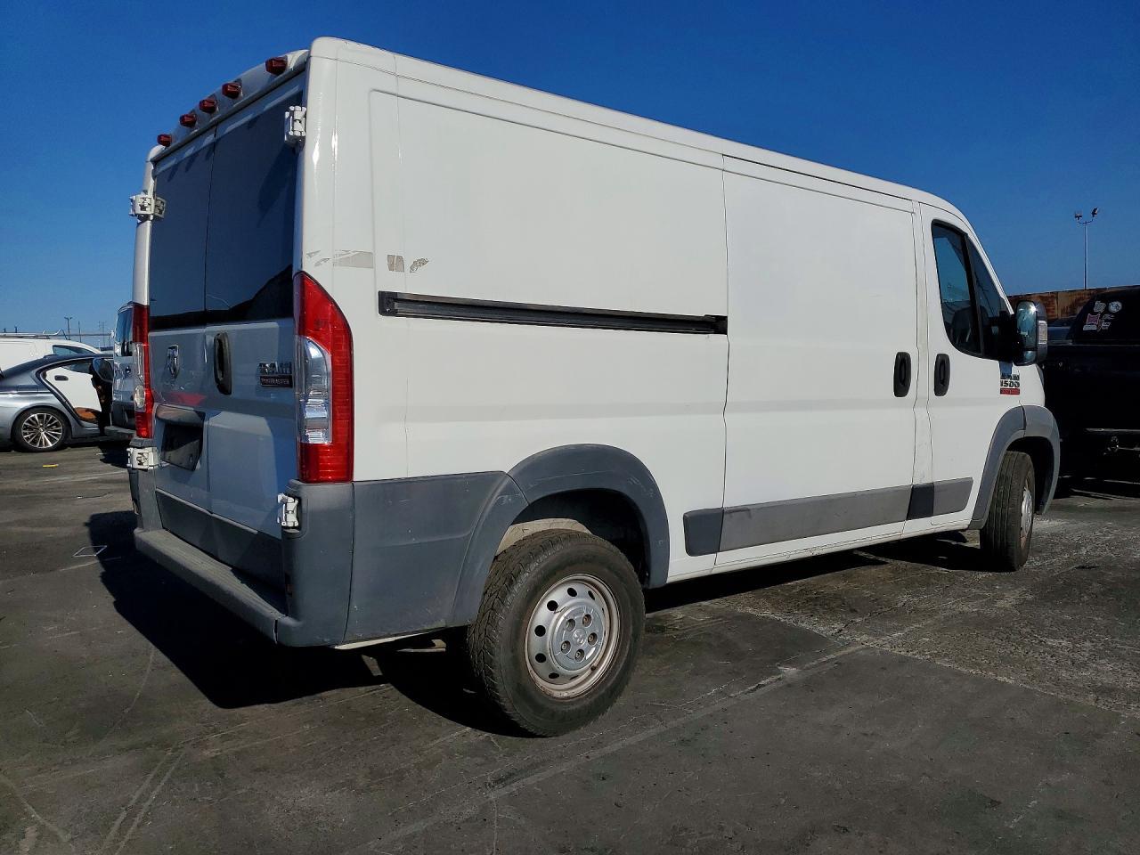 2017 Ram Promaster 1500 Delivery Van - Фото 3