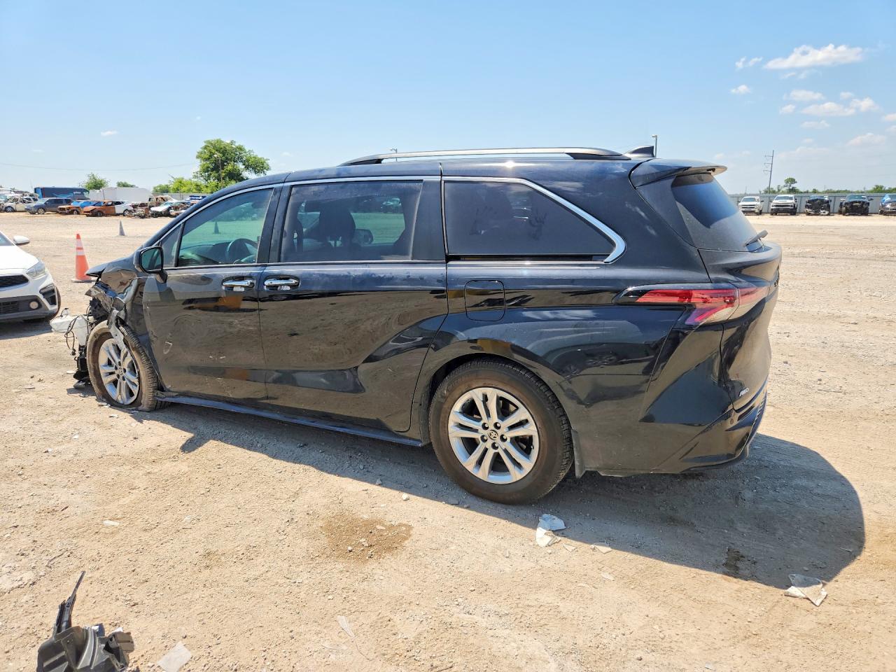 2023 Toyota Sienna Xse 7-Passenger - Фото 2