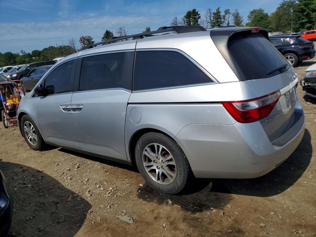 2011 Honda Odyssey Exl - Image 2