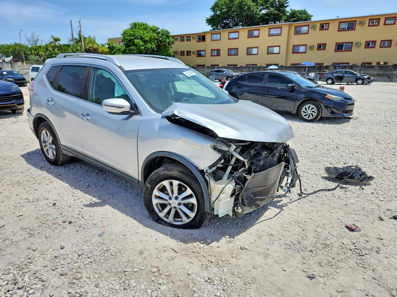 2016 Nissan Rogue Sv - Фото 4