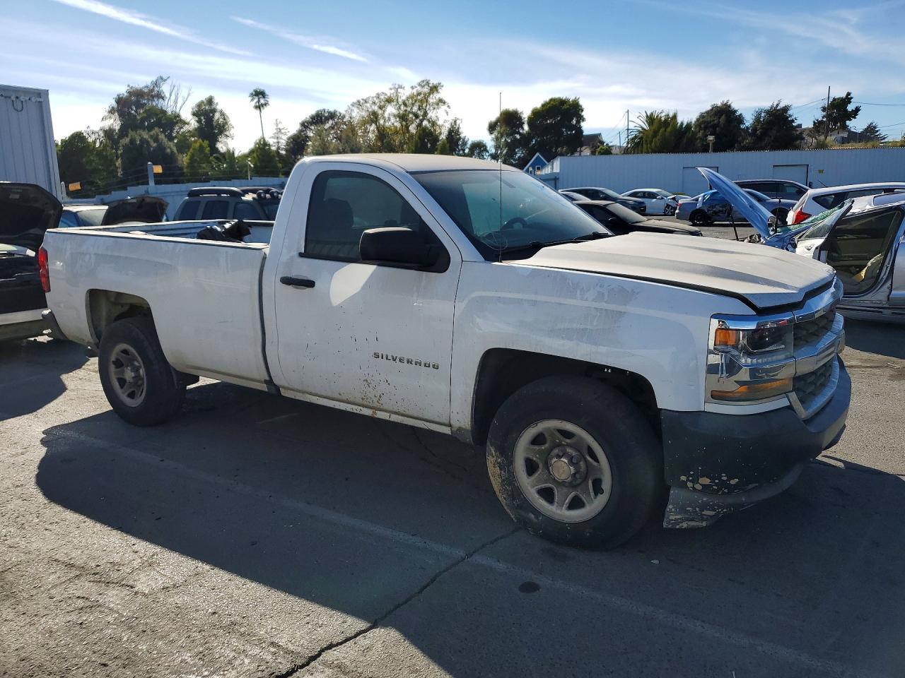 2017 Chevrolet Silverado C1500 - Фото 4