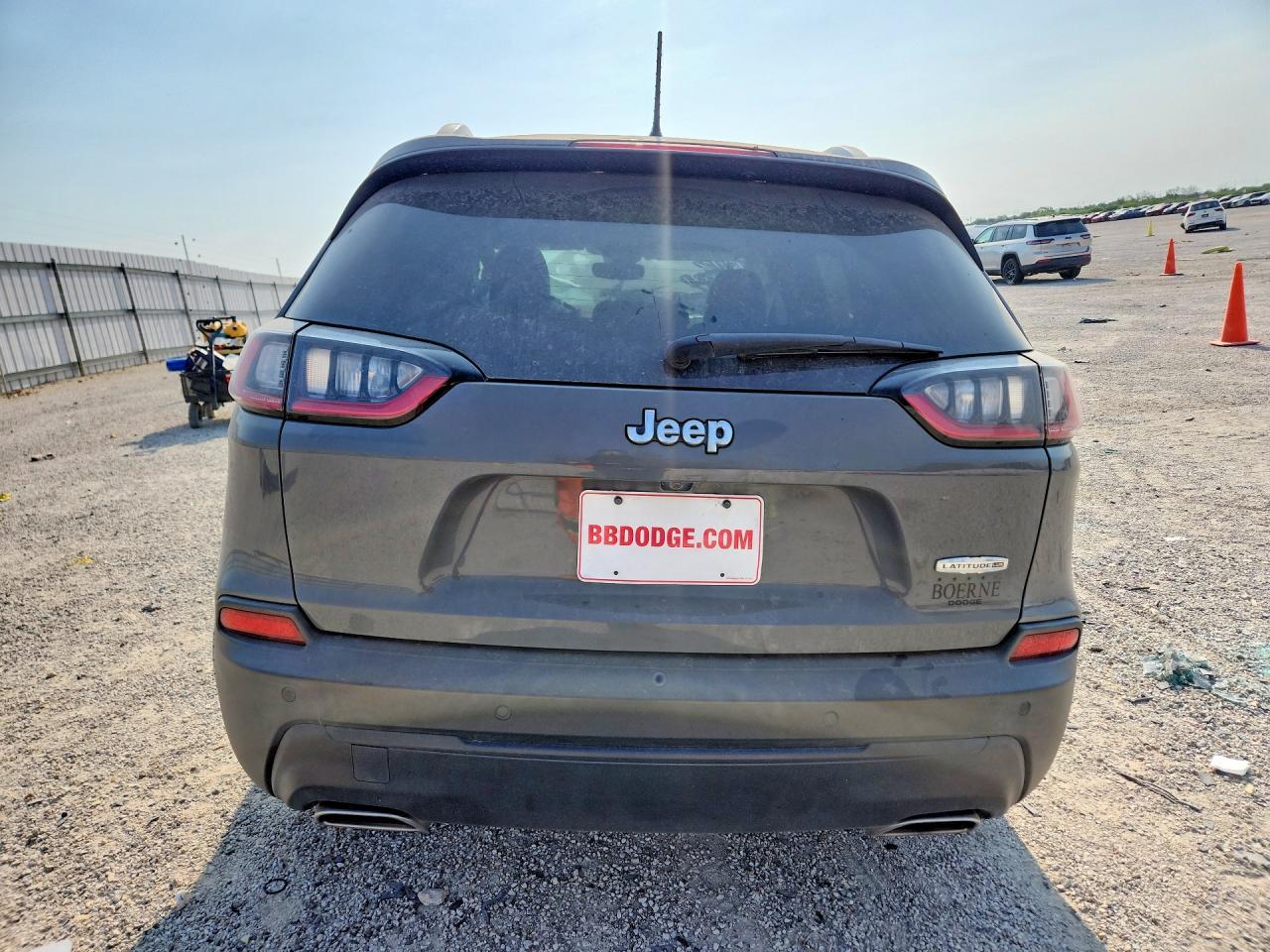 2021 Jeep Cherokee Latitude Lux - Image 6