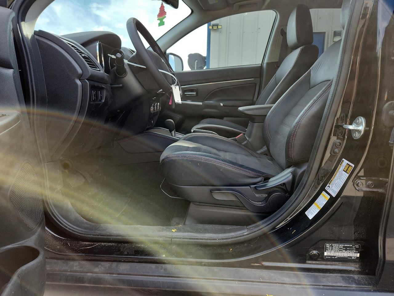 2023 Mitsubishi Outlander Sport S/Se - Фото 7